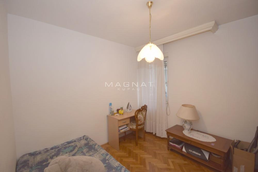 Stan na prodaju u Beogradu, Vračar, cetvorosoban, 105m2, cena 485000 evra