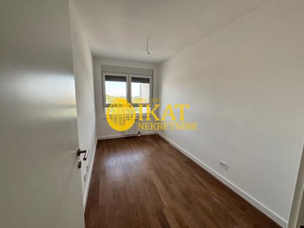 Stan na prodaju u Beogradu, Gornji grad, troiposoban, 95m2, cena 269838 evra