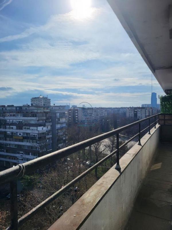 Stan na prodaju u Beogradu, Fontana, dvosoban, 77m2, cena 205000 evra