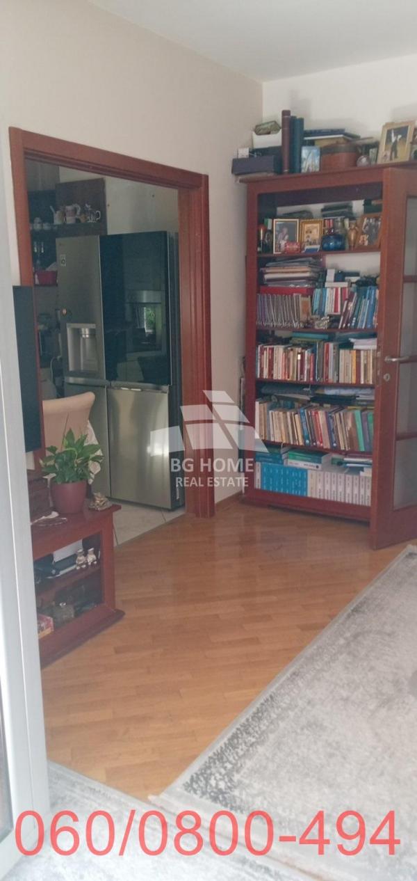 Stan na prodaju u Beogradu, Kalenić pijaca, dvosoban, 52m2, cena 265000 evra