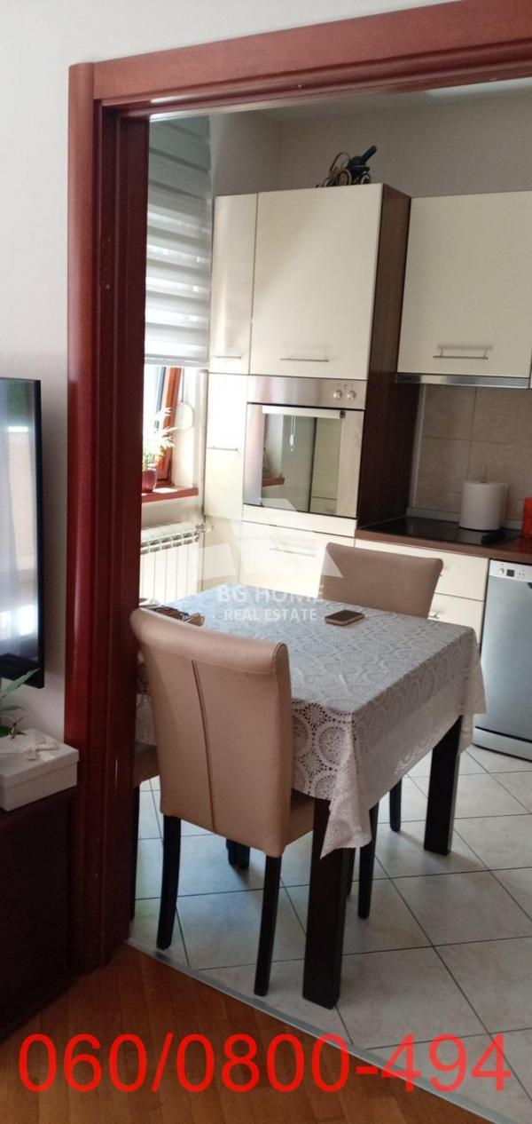 Stan na prodaju u Beogradu, Kalenić pijaca, dvosoban, 52m2, cena 265000 evra