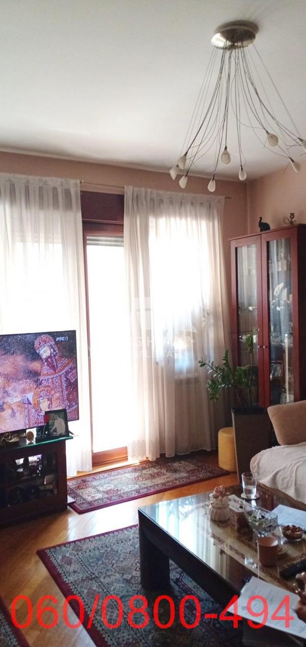 Stan na prodaju u Beogradu, Kalenić pijaca, trosoban, 70m2, cena 350000 evra