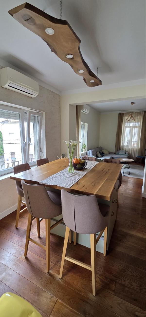 Stan na prodaju u Beogradu, Vračar, troiposoban, 89m2, cena 355000 evra