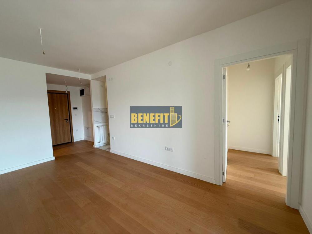 Stan na prodaju u Beogradu, Dušanovac, trosoban, 66m2, cena 266000 evra