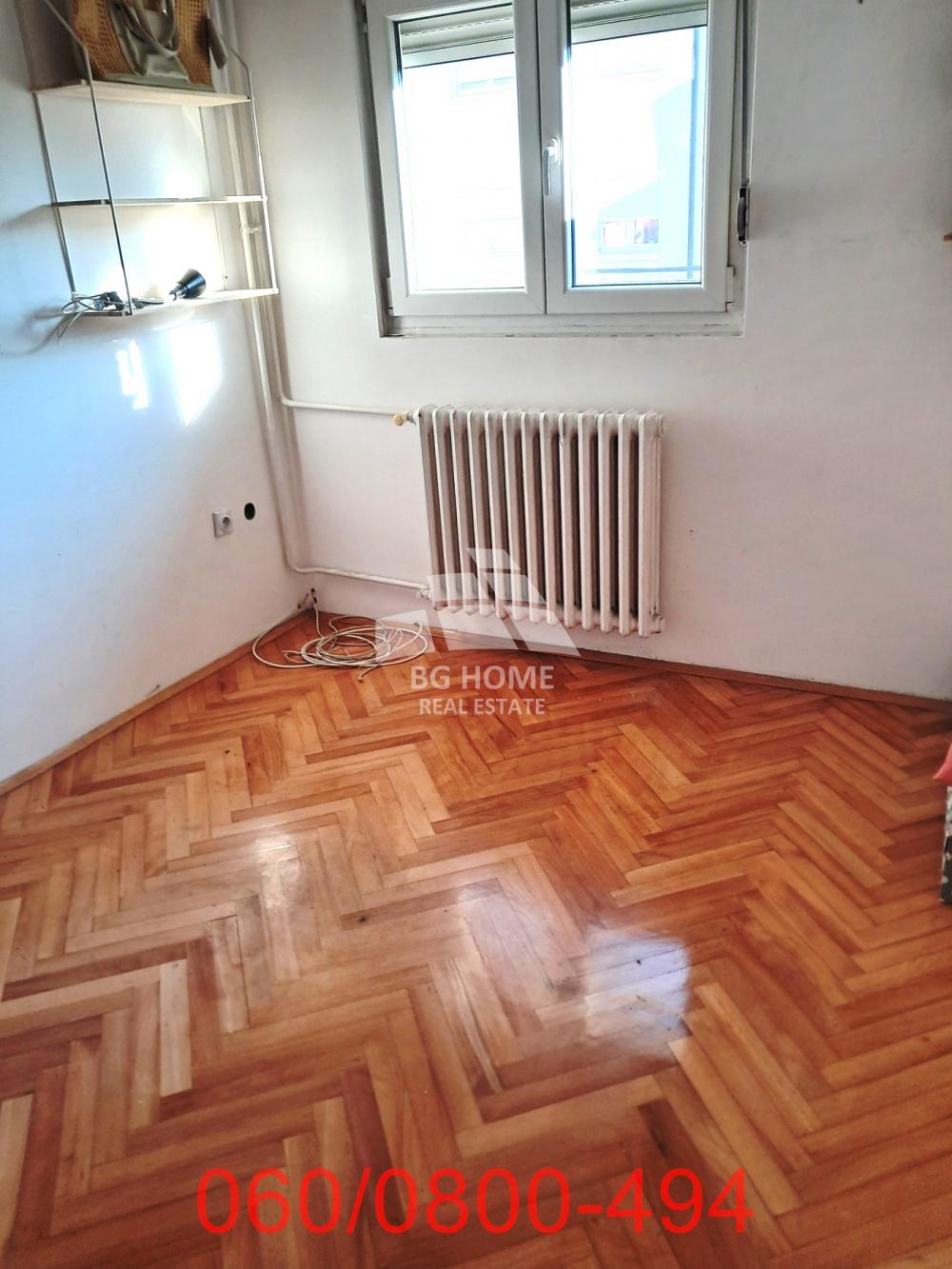 Stan na prodaju u Beogradu, Cvetkova pijaca, dvoiposoban, 56m2, cena 180000 evra