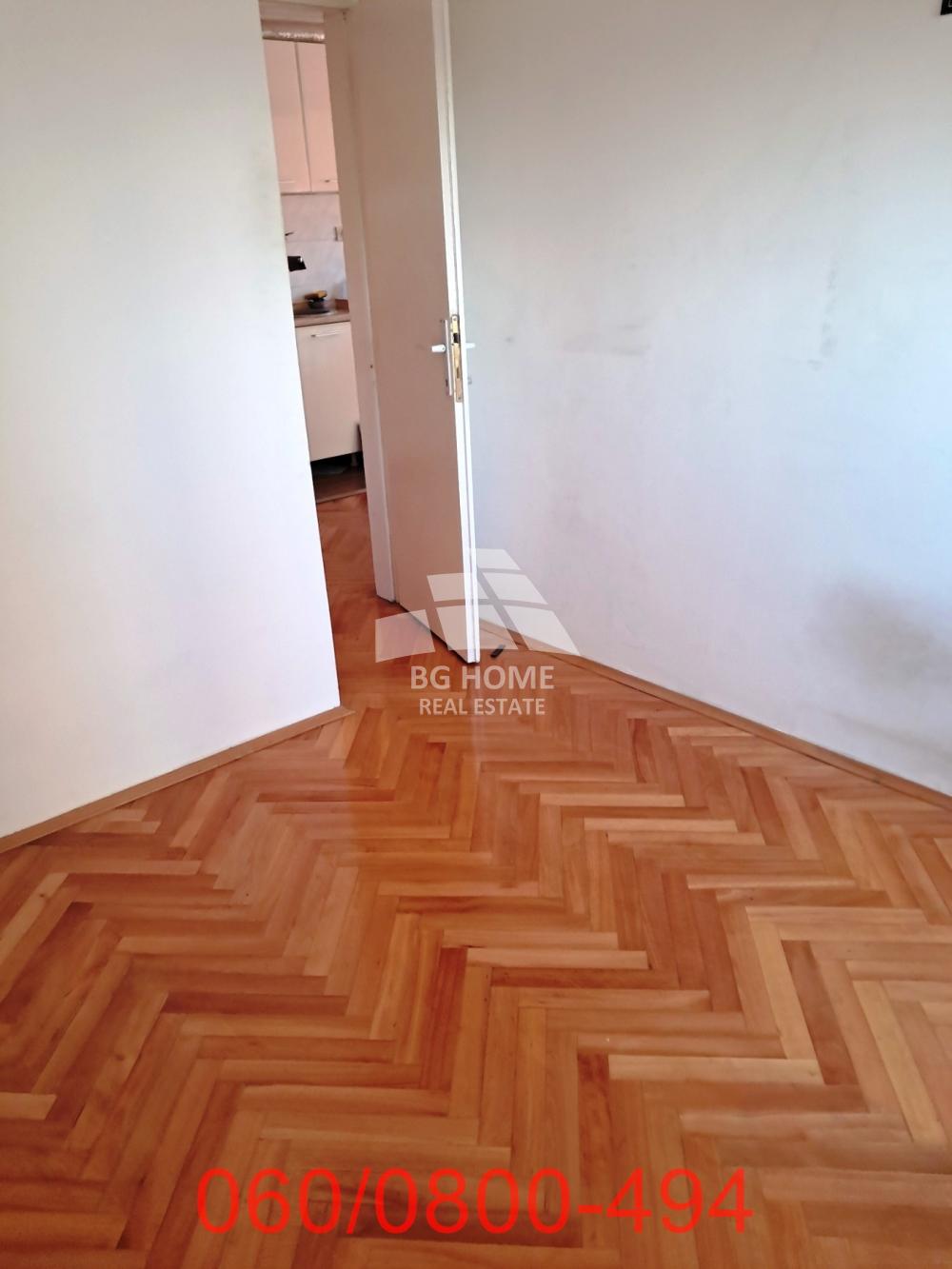 Stan na prodaju u Beogradu, Cvetkova pijaca, dvoiposoban, 56m2, cena 180000 evra
