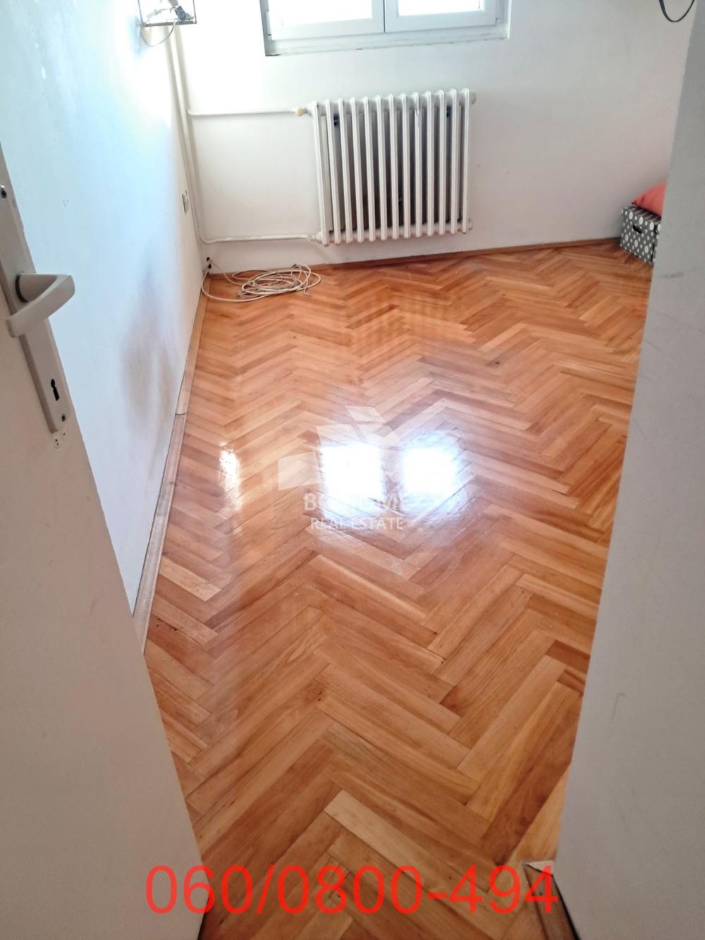 Stan na prodaju u Beogradu, Cvetkova pijaca, dvoiposoban, 56m2, cena 180000 evra