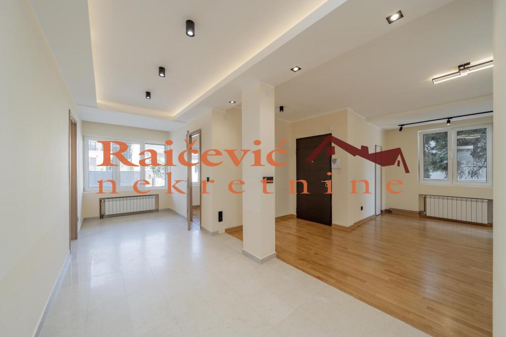 Stan na prodaju u Beogradu, Voždovac, 123m2, cena 369000 evra