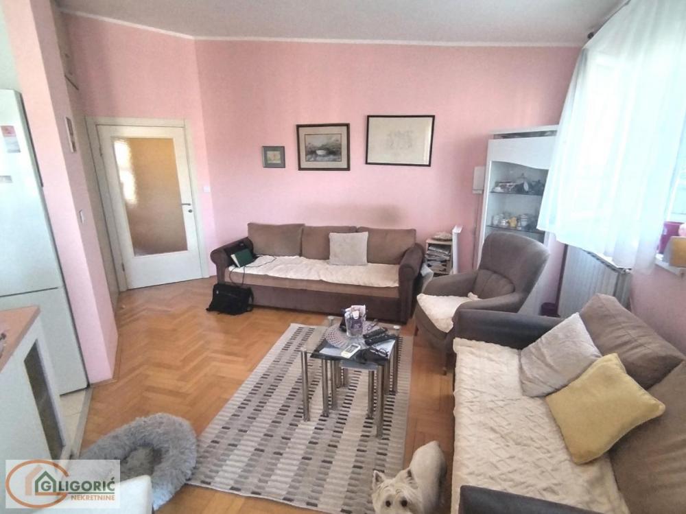 Stan na prodaju u Beogradu, Naselje Stepa Stepanović, jednoiposoban, 62m2, cena 192000 evra