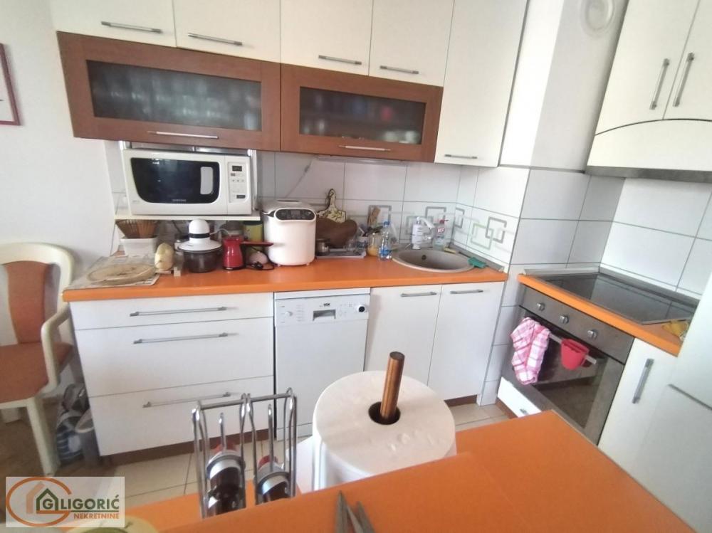 Stan na prodaju u Beogradu, Naselje Stepa Stepanović, jednoiposoban, 62m2, cena 192000 evra