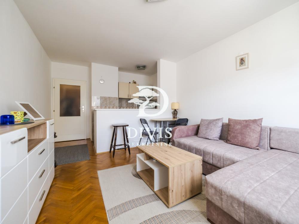 Stan na prodaju u Beogradu, Botanička bašta, dvosoban, 42m2, cena 175000 evra