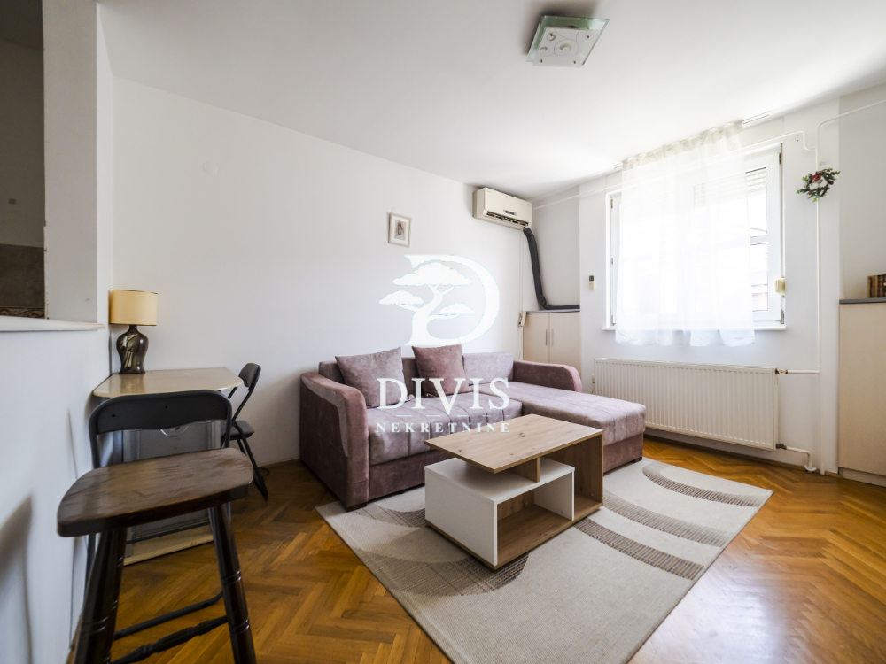 Stan na prodaju u Beogradu, Botanička bašta, dvosoban, 42m2, cena 175000 evra