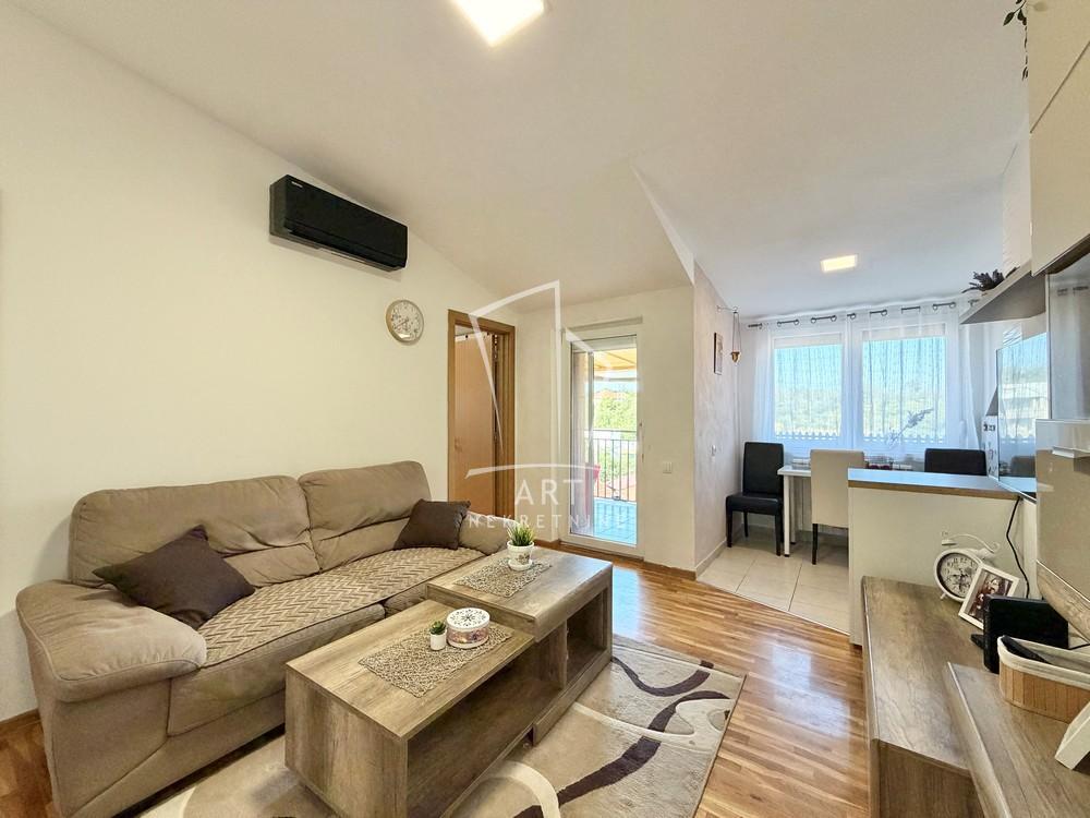 Stan na prodaju u Beogradu, Mirijevo, dvoiposoban, 49m2, cena 138900 evra