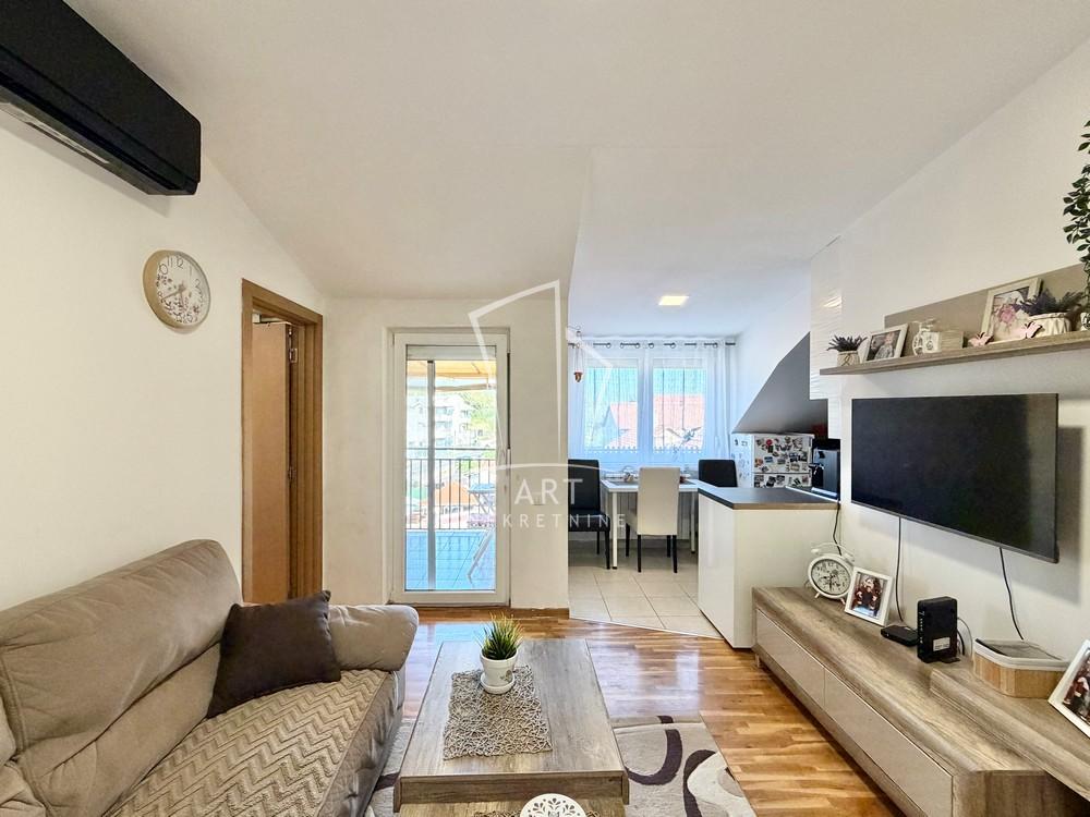 Stan na prodaju u Beogradu, Mirijevo, dvoiposoban, 49m2, cena 138900 evra