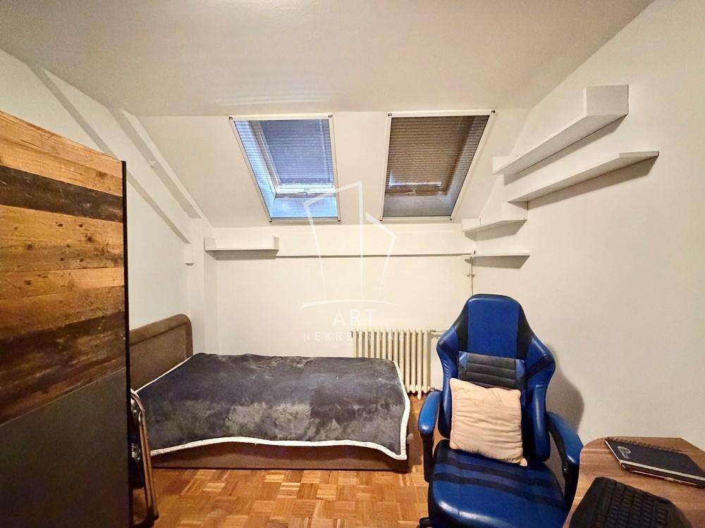 Stan na prodaju u Beogradu, Novi Beograd blok 70 (Kineski TC), trosoban, 74m2, cena 320000 evra