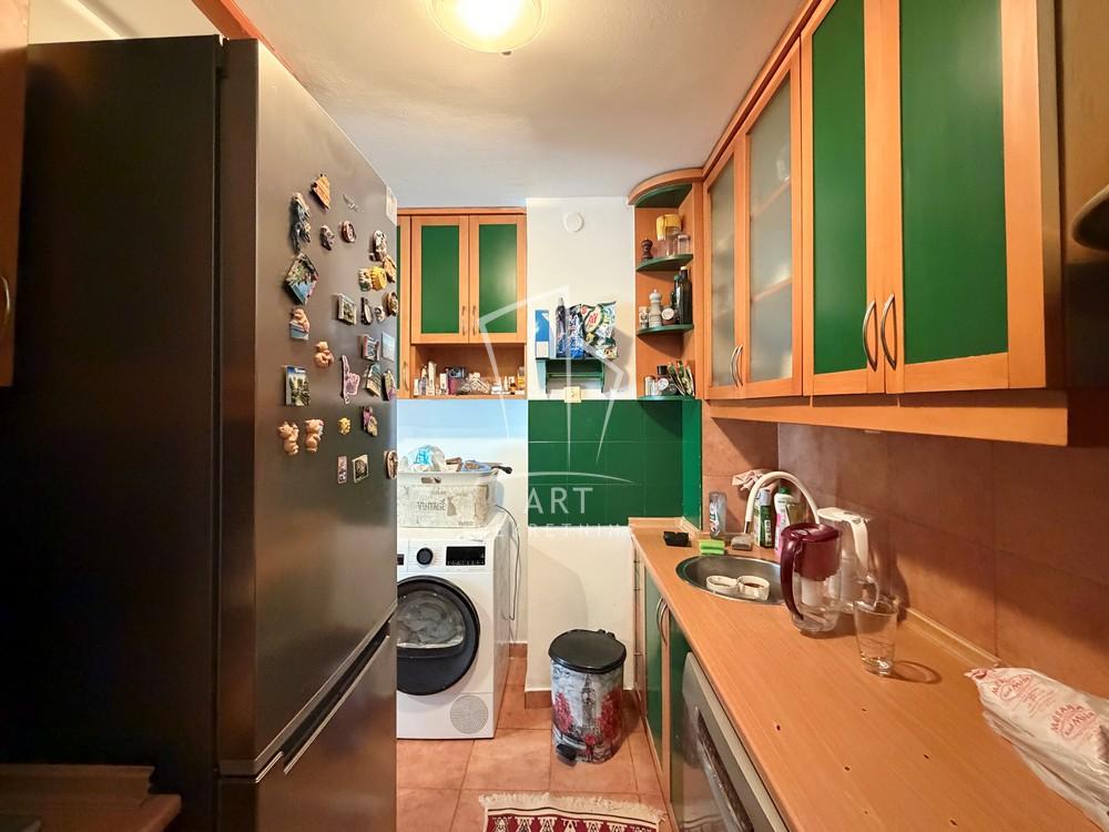 Stan na prodaju u Beogradu, Novi Beograd blok 70 (Kineski TC), trosoban, 74m2, cena 320000 evra