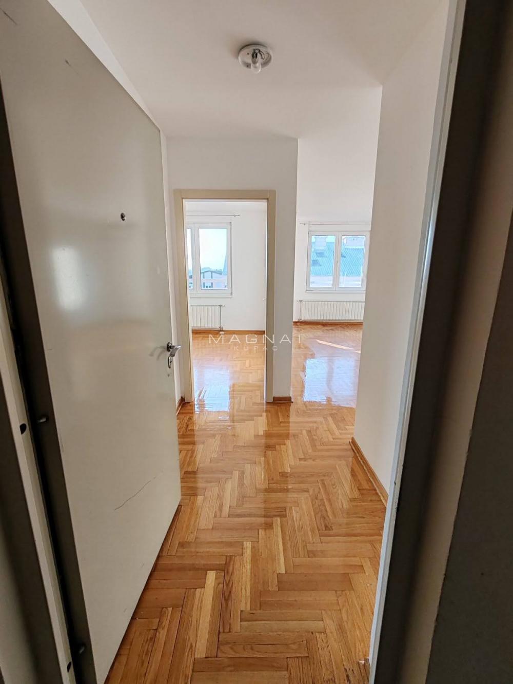Stan na prodaju u Beogradu, Voždovac, cetvorosoban, 92m2, cena 184900 evra