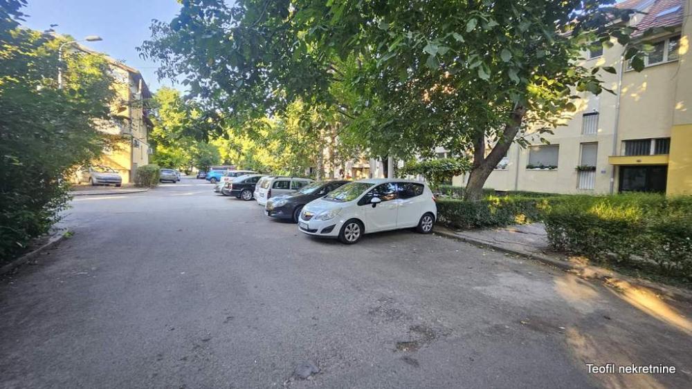 Stan na prodaju u Beogradu, Zemun polje, jednosoban, 43m2, cena 94600 evra