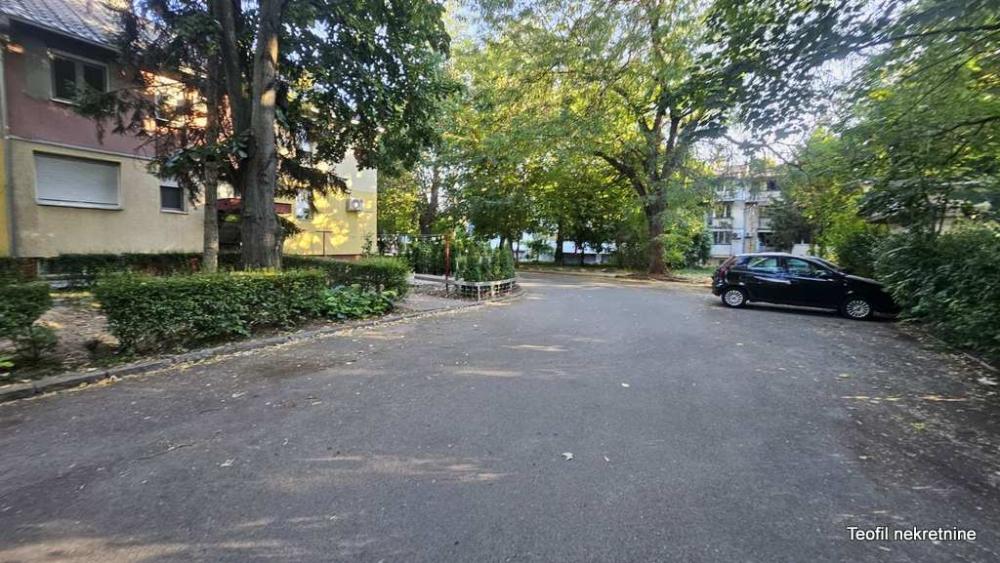 Stan na prodaju u Beogradu, Zemun polje, jednosoban, 43m2, cena 94600 evra