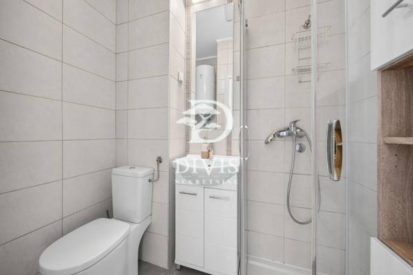 Stan na prodaju u Beogradu, Crveni Krst, trosoban, 77m2, cena 325000 evra