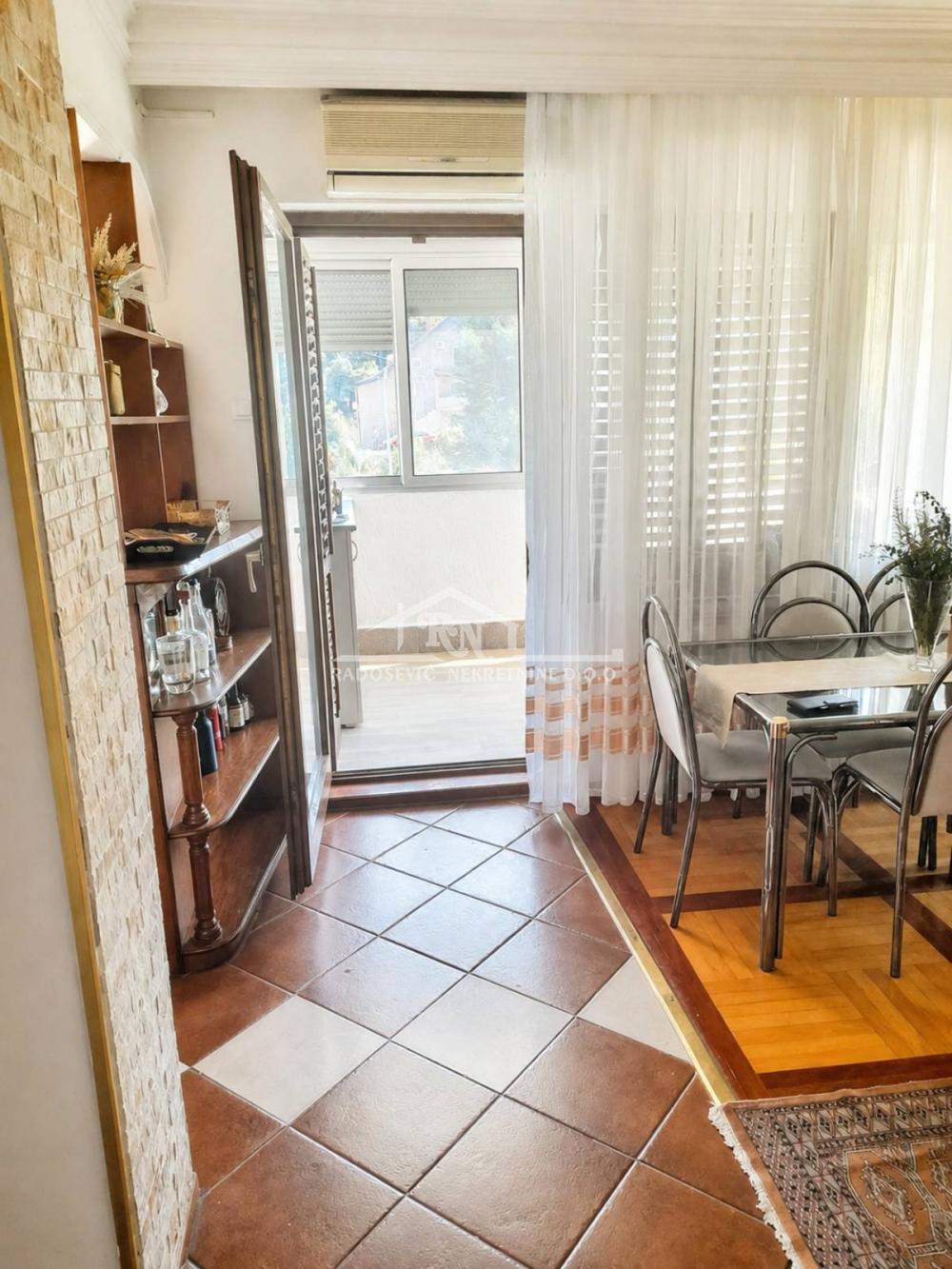 Stan na prodaju u Beogradu, Banovo brdo, 150m2, cena 529000 evra