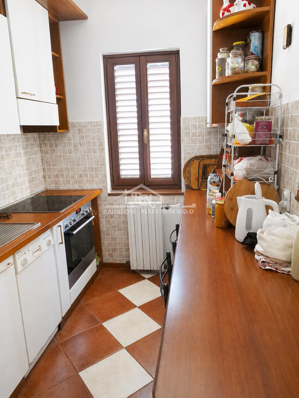Stan na prodaju u Beogradu, Banovo brdo, 150m2, cena 529000 evra