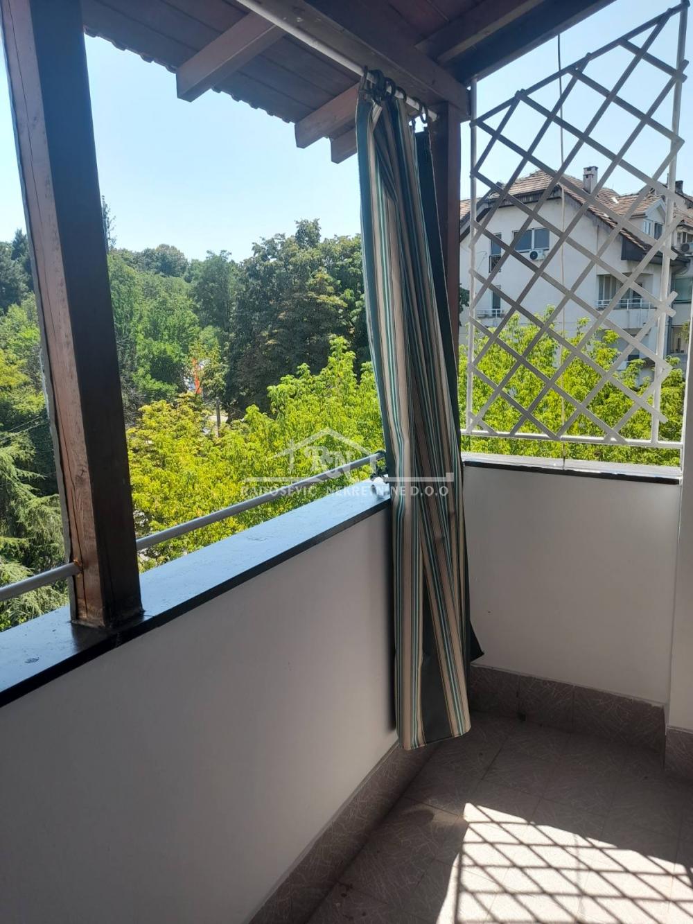 Stan na prodaju u Beogradu, Banovo brdo, 150m2, cena 529000 evra