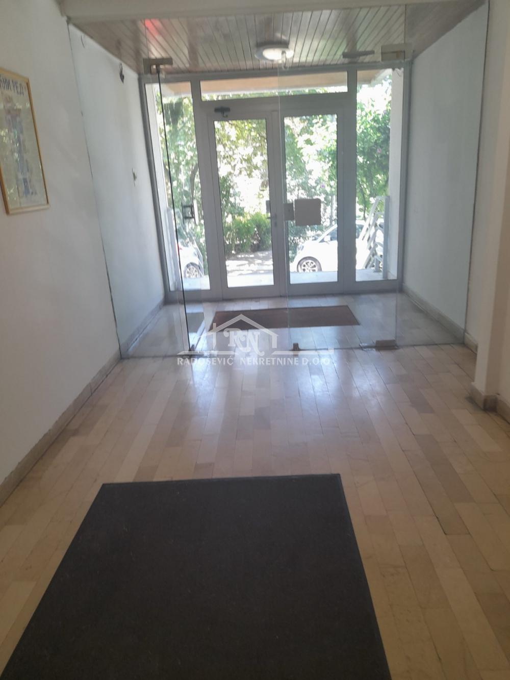 Stan na prodaju u Beogradu, Banovo brdo, 150m2, cena 529000 evra