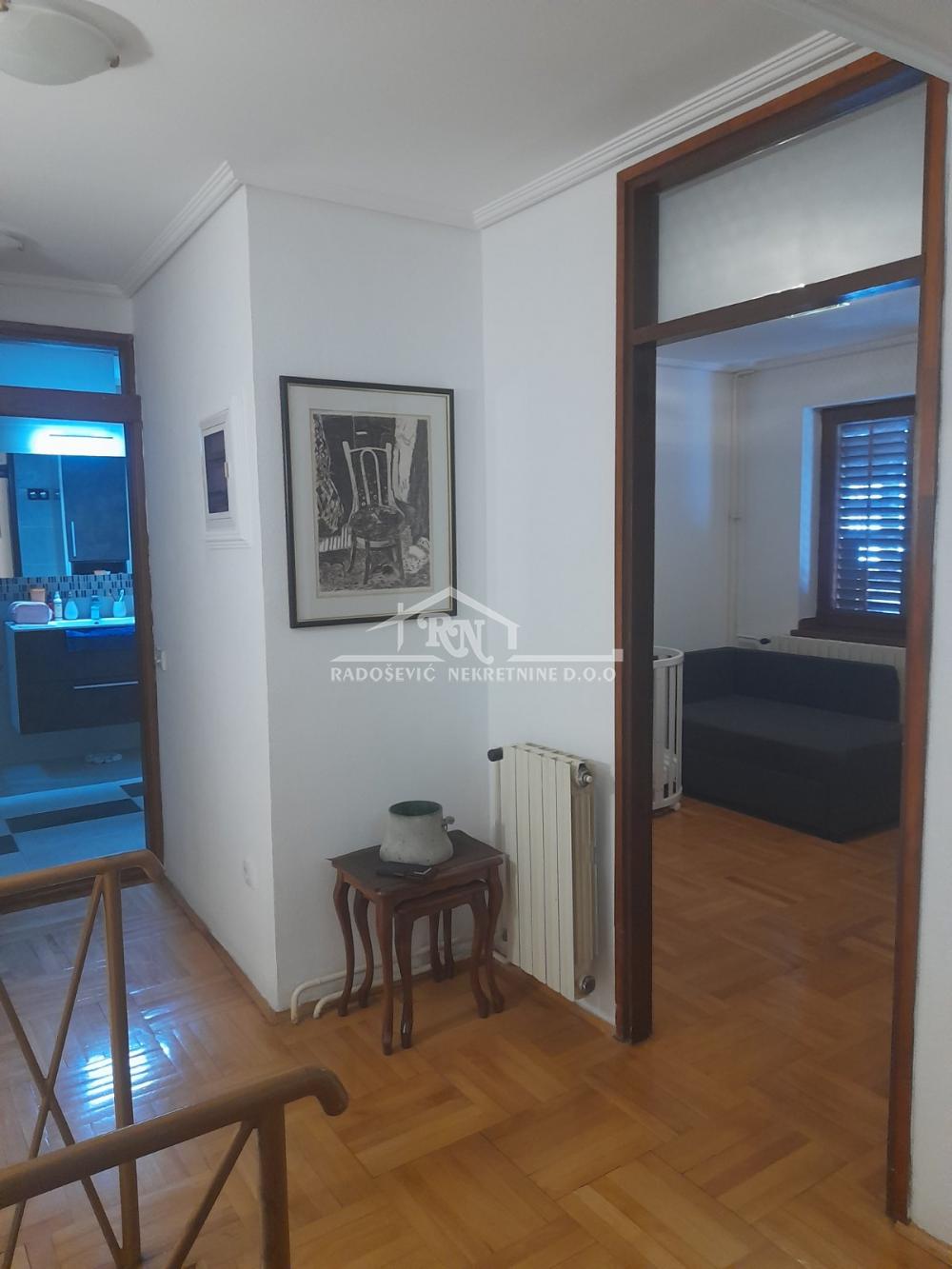 Stan na prodaju u Beogradu, Banovo brdo, 150m2, cena 529000 evra