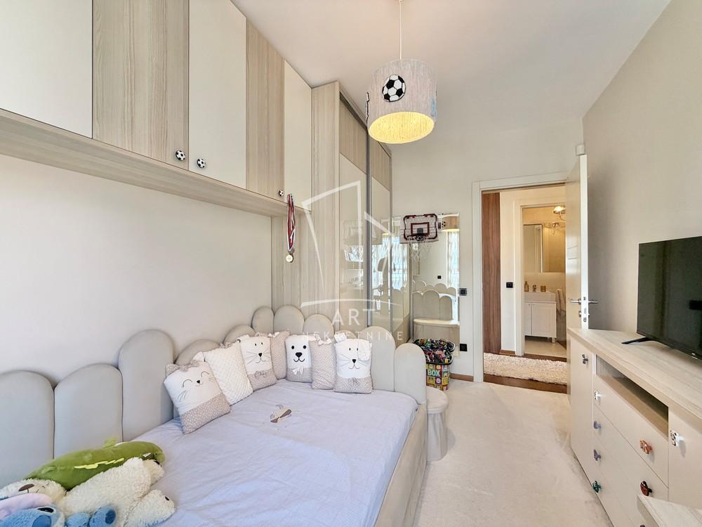 Stan na prodaju u Beogradu, Dedinje, cetvorosoban, 103m2, cena 490000 evra