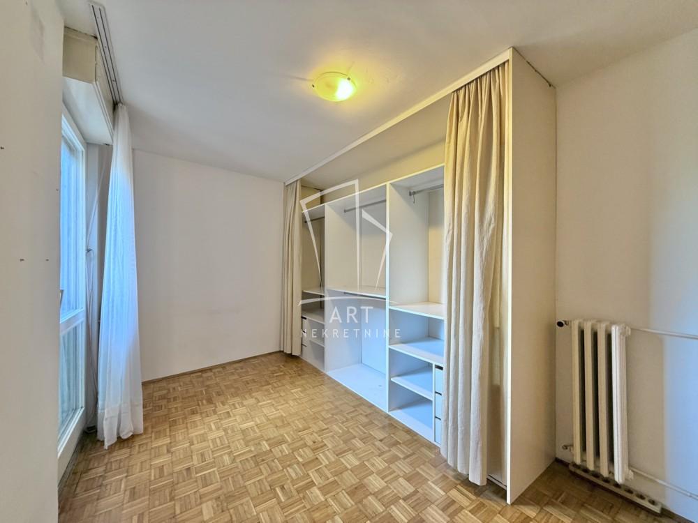 Stan na prodaju u Beogradu, Stari grad, dvosoban, 57m2, cena 256500 evra