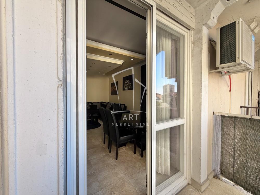 Stan na prodaju u Beogradu, Stari grad, dvosoban, 57m2, cena 256500 evra