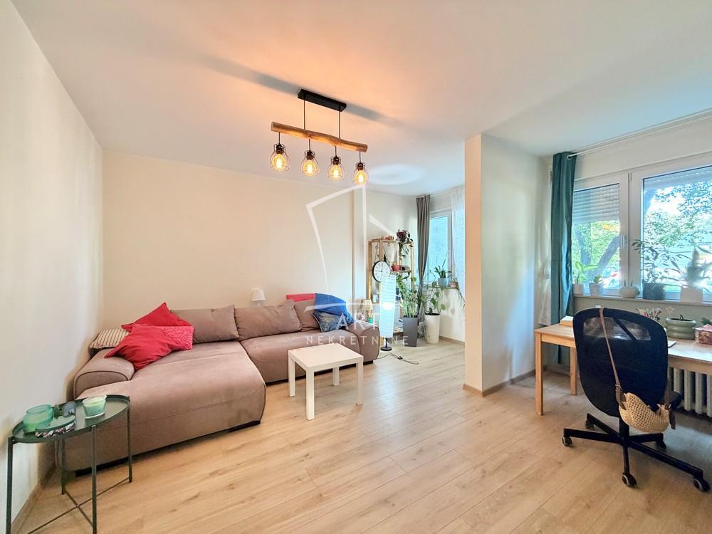 Stan na prodaju u Beogradu, Mirijevo, dvosoban, 53m2, cena 159500 evra