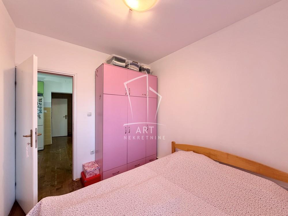 Stan na prodaju u Beogradu, Stari grad, trosoban, 80m2, cena 450000 evra