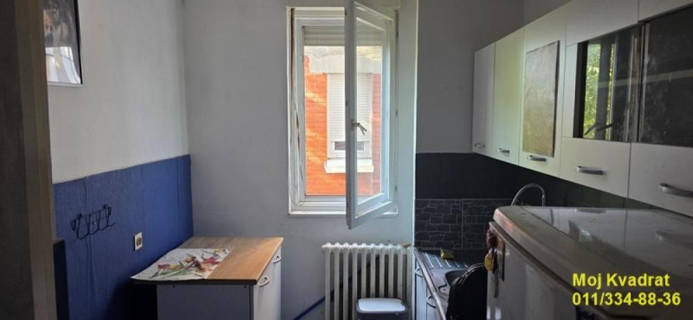 Stan na prodaju u Beogradu, Labudovo brdo, dvoiposoban, 58m2, cena 153000 evra