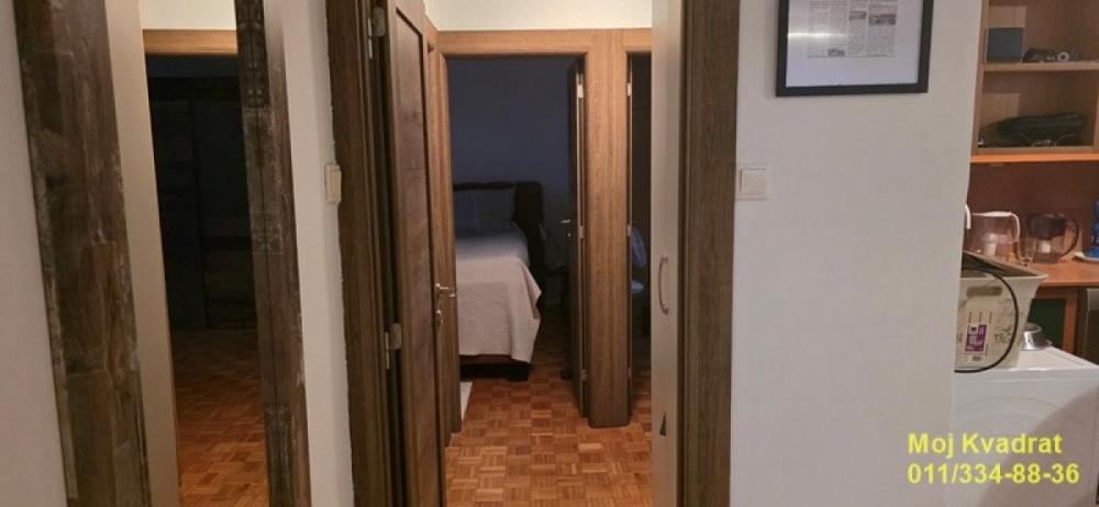 Stan na prodaju u Beogradu, Novi Beograd blok 70 (Kineski TC), trosoban, 74m2, cena 320000 evra