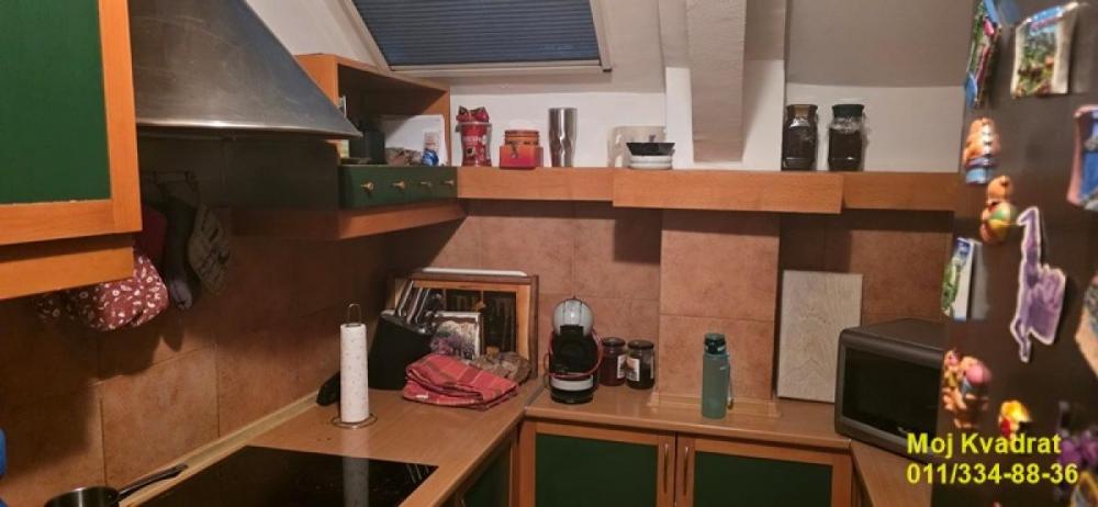 Stan na prodaju u Beogradu, Novi Beograd blok 70 (Kineski TC), trosoban, 74m2, cena 320000 evra