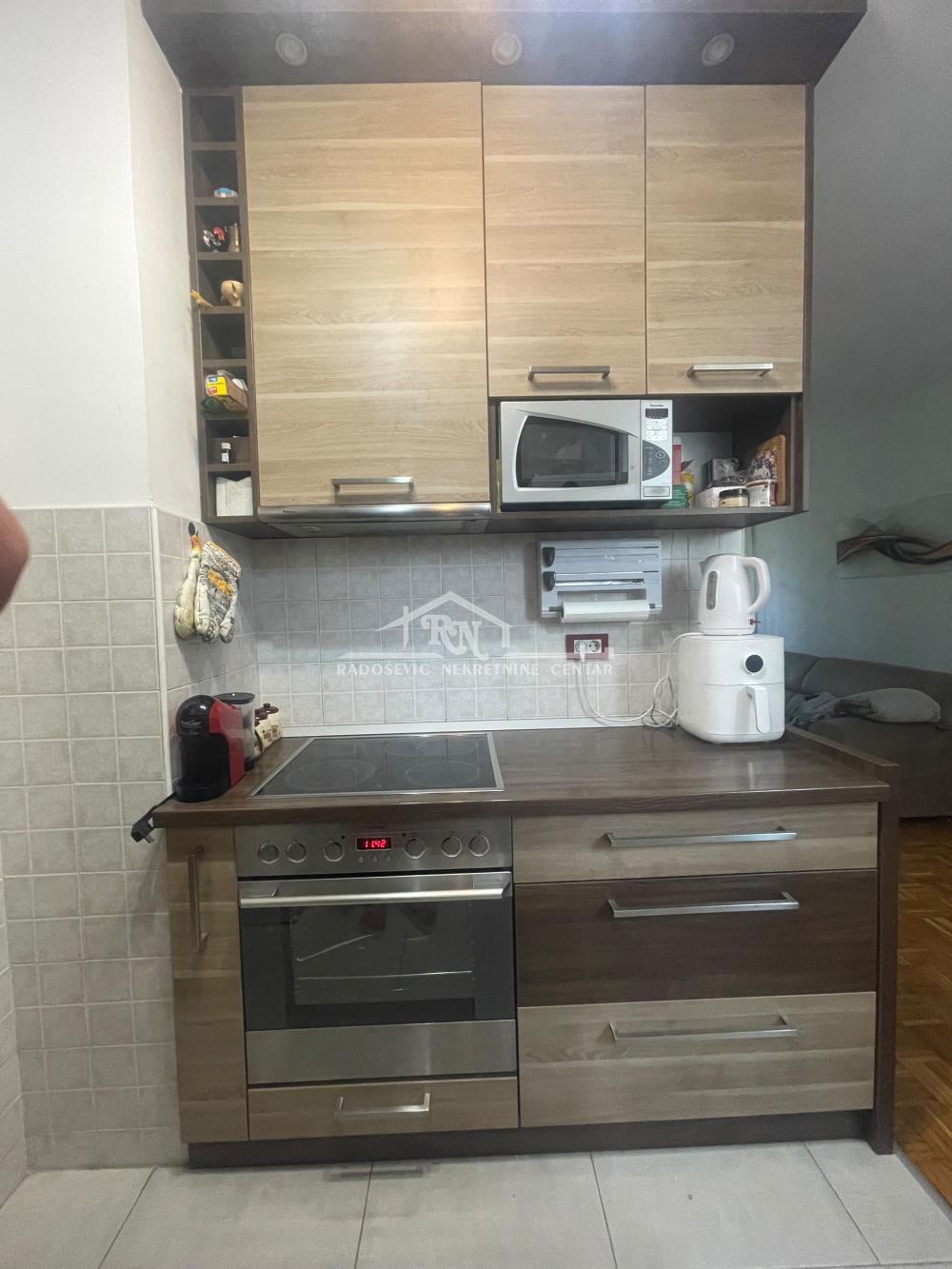 Stan na prodaju u Beogradu, Palilula, trosoban, 70m2, cena 154000 evra
