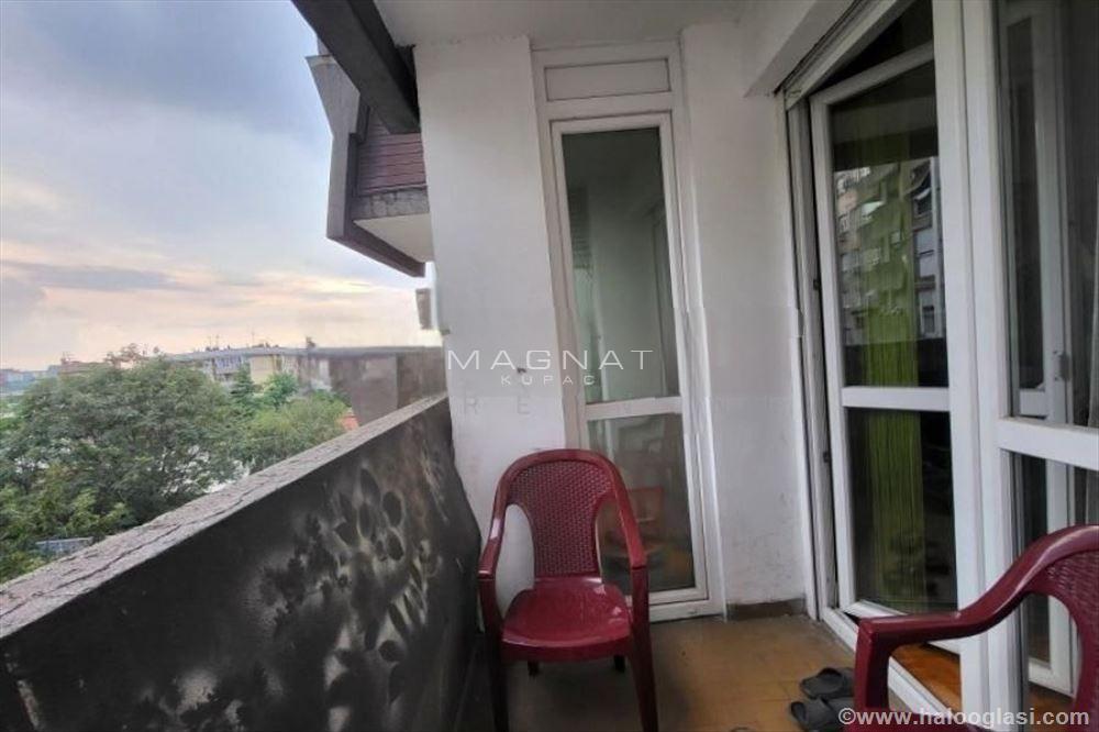 Stan na prodaju u Beogradu, Savski venac, dvosoban, 60m2, cena 260000 evra