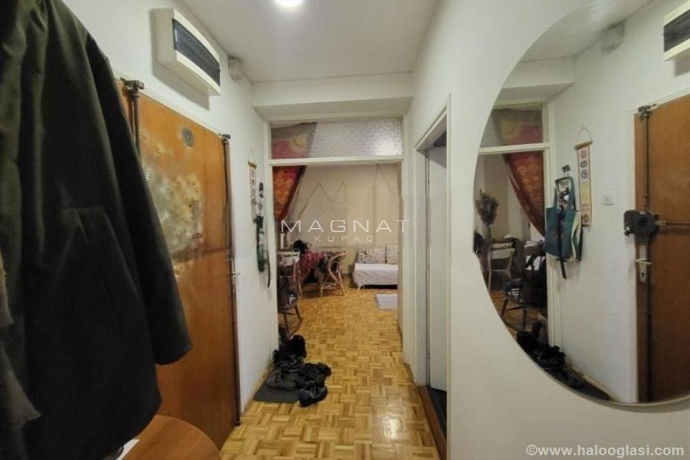 Stan na prodaju u Beogradu, Savski venac, dvosoban, 60m2, cena 260000 evra