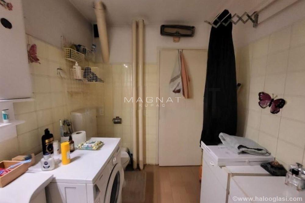 Stan na prodaju u Beogradu, Savski venac, dvosoban, 60m2, cena 260000 evra