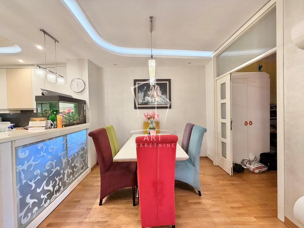 Stan na prodaju u Beogradu, Vračar, troiposoban, 101m2, cena 380000 evra