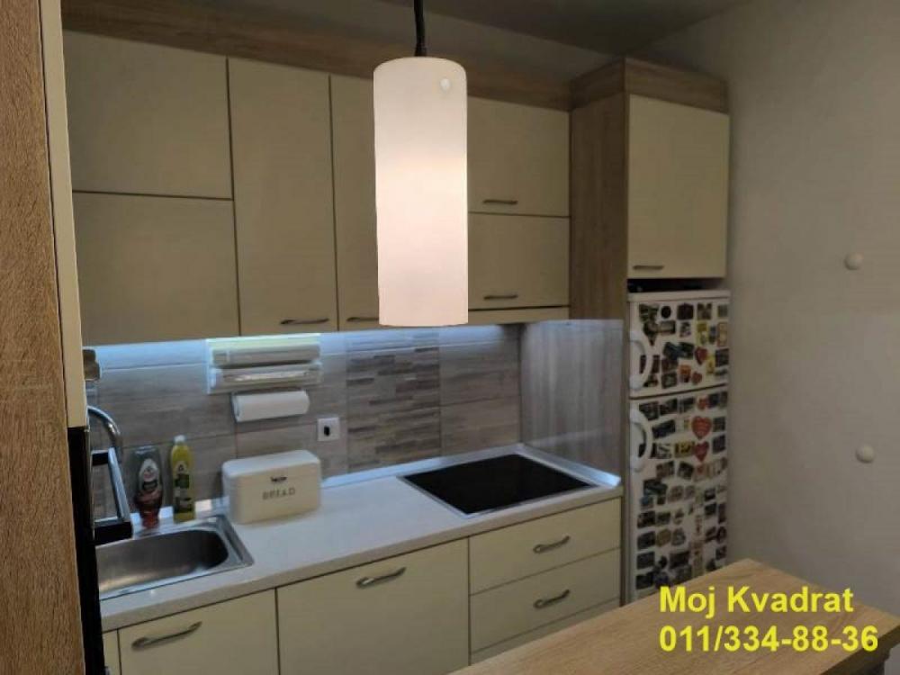 Stan na prodaju u Beogradu, Stari grad, trosoban, 62m2, cena 215000 evra