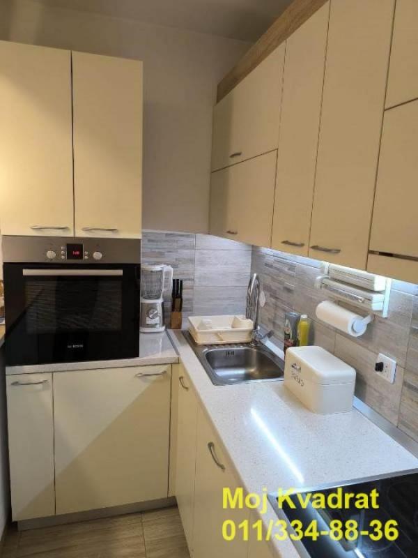 Stan na prodaju u Beogradu, Stari grad, trosoban, 62m2, cena 215000 evra
