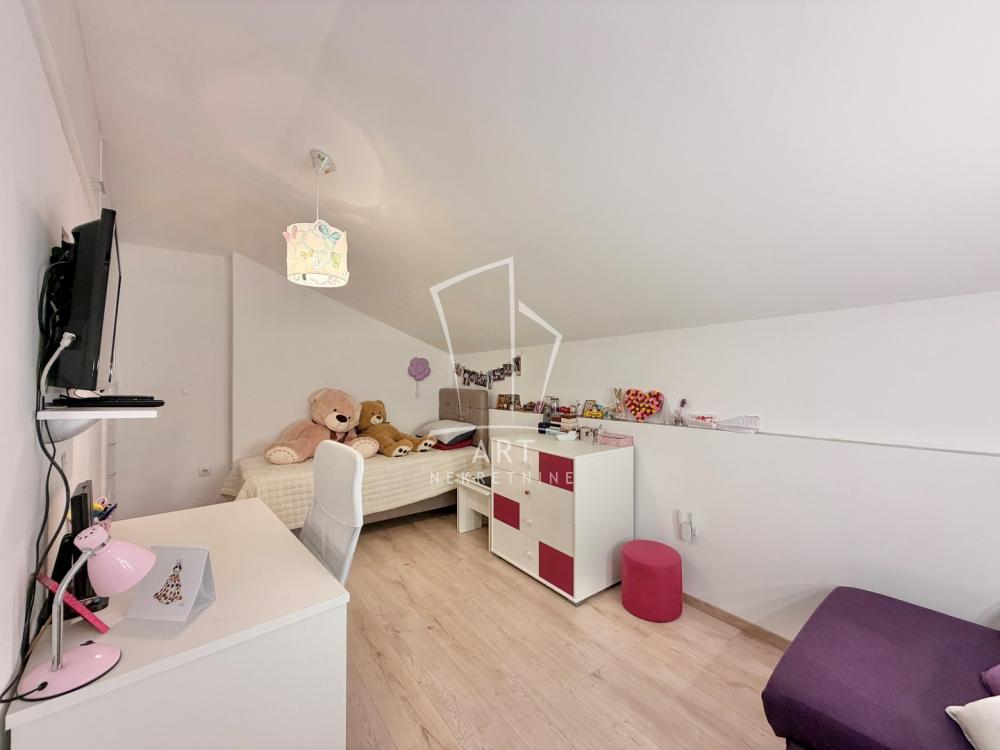 Stan na prodaju u Beogradu, Stari grad, trosoban, 54m2, cena 215000 evra