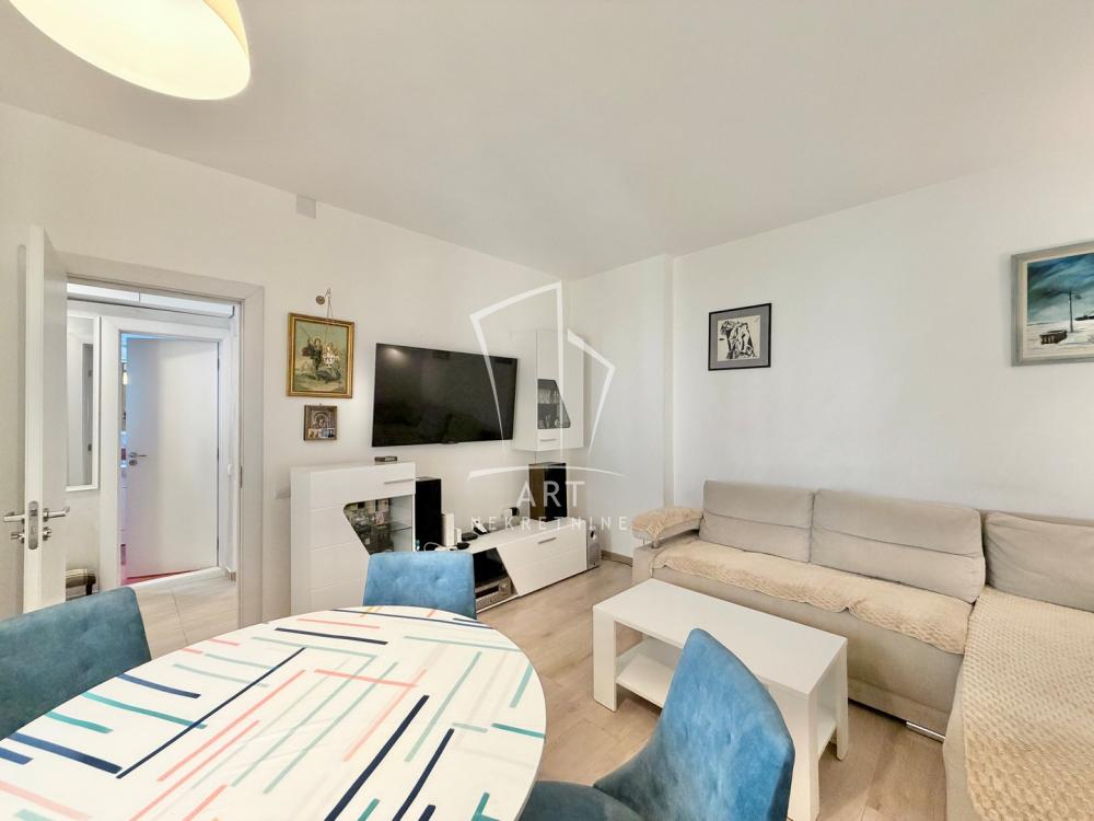 Stan na prodaju u Beogradu, Stari grad, trosoban, 54m2, cena 215000 evra