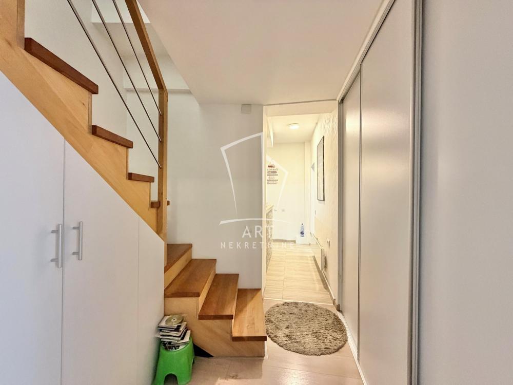 Stan na prodaju u Beogradu, Stari grad, trosoban, 54m2, cena 215000 evra