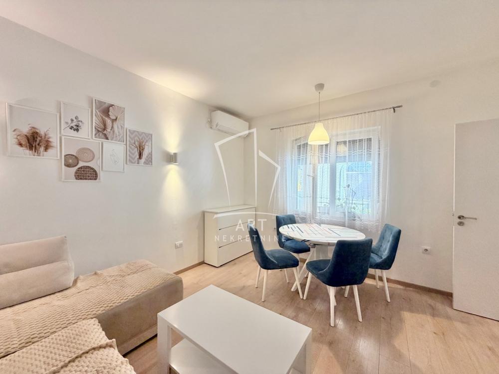 Stan na prodaju u Beogradu, Stari grad, trosoban, 54m2, cena 215000 evra