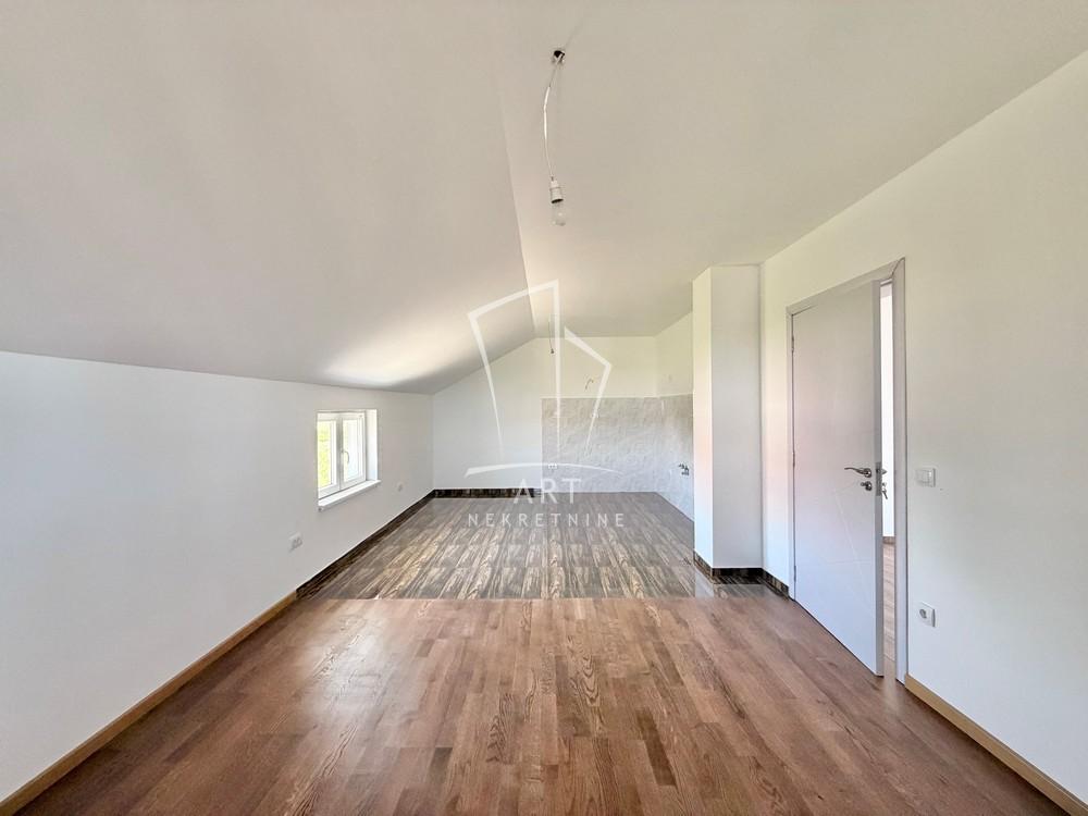 Stan na prodaju u Beogradu, Palilula, trosoban, 63m2, cena 120000 evra