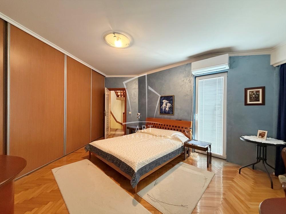 Stan na prodaju u Beogradu, Zemun, 86m2, cena 460000 evra